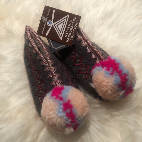 NWT Minas Traditional Woolen Greek Slippers - Picture 1 of 6